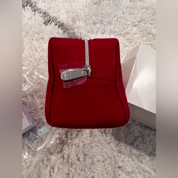 New DIOR  RED EMBROIDERED COSMETICS BAG with freebies - Picture 8 of 10